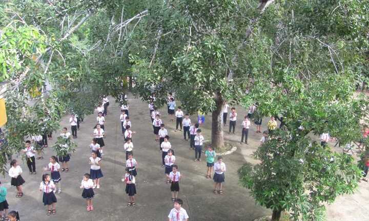 Học sinh tự hát Quốc ca: Lòng tự hào dân tộc nhân lên gấp bội