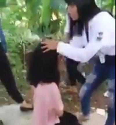 Thiếu nữ Hải Phòng đánh hội đồng, cắt áo bạn gây phẫn nộ: Đã xác định danh tính các đối tượng