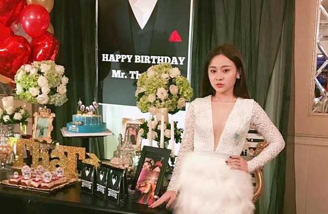 Cô gái xinh đẹp tự nhận ế 21 năm cầu hôn bạn trai xôn xao dân mạng