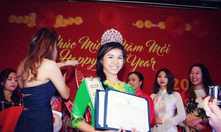 Hoa khôi du học sinh Việt Nam tại Mỹ: Dù 21 tuổi nhận được lì xì vẫn vui như con nít