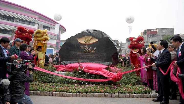 Khánh thành trường TH School