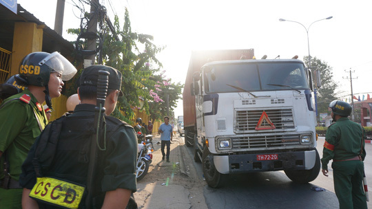 Loạn biển đỏ giả: Thủ tướng yêu cầu tổng kiểm tra biển số xe quân đội