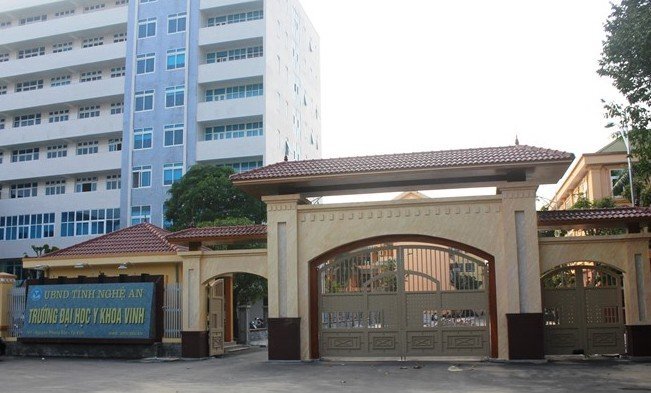 Thất thoát gần 6 tỷ đồng, nguyên hiệu trưởng ĐH Y khoa Vinh bị khiển trách