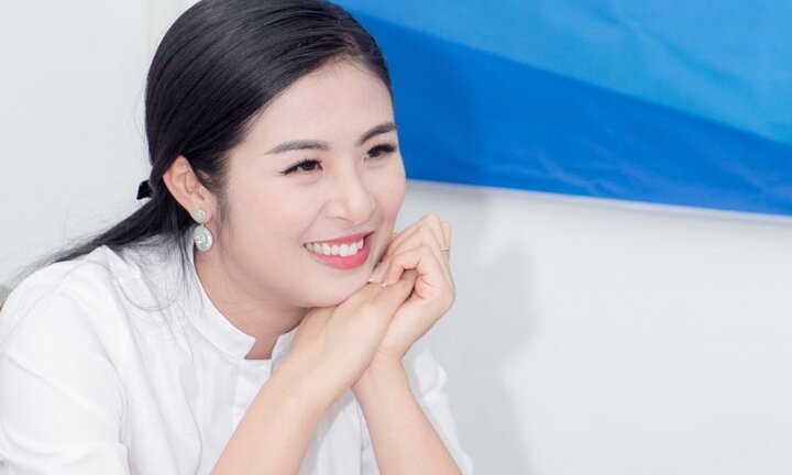 Hoa hậu Ngọc Hân giành học bổng toàn phần thạc sỹ Quản trị Kinh doanh