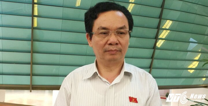 Đường ray tàu tuyến Cát Linh - Hà Đông gỉ sét: 'Có lỗ hổng ngay từ khâu thiết kế'