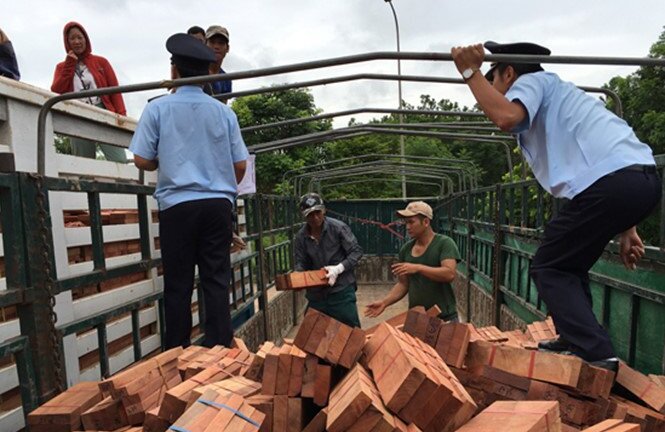 Doanh nghiệp tố hải quan 'ăn' tiền: Thủ tướng yêu cầu làm rõ