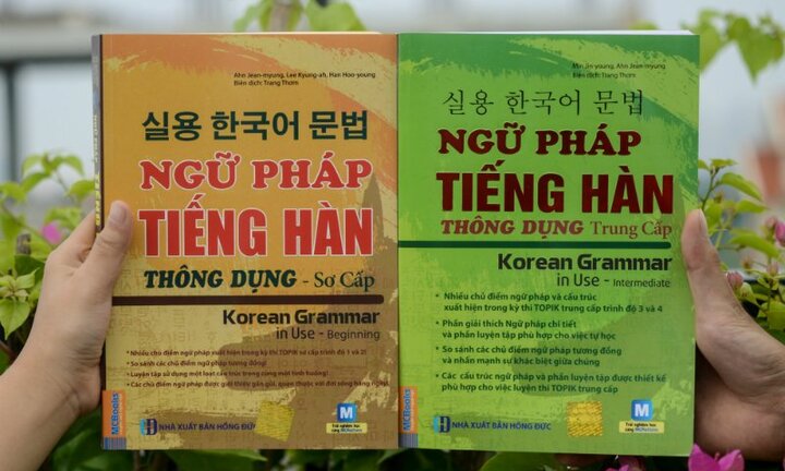Bộ sách ‘Ngữ pháp tiếng Hàn thông dụng’ có gì đặc biệt?