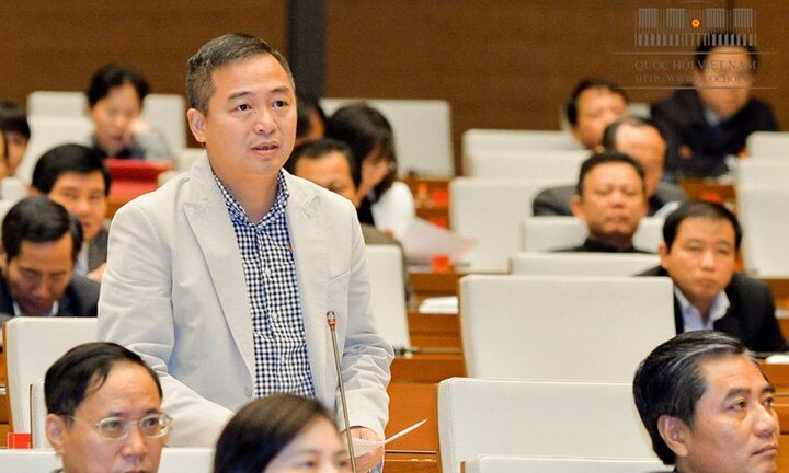 ĐBQH tranh luận việc buộc Facebook, Google đặt máy chủ ở Việt Nam