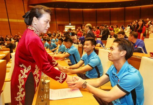 Chủ tịch QH Nguyễn Thị Kim Ngân: 'Các cầu thủ U23 làm rung động triệu trái tim người Việt'