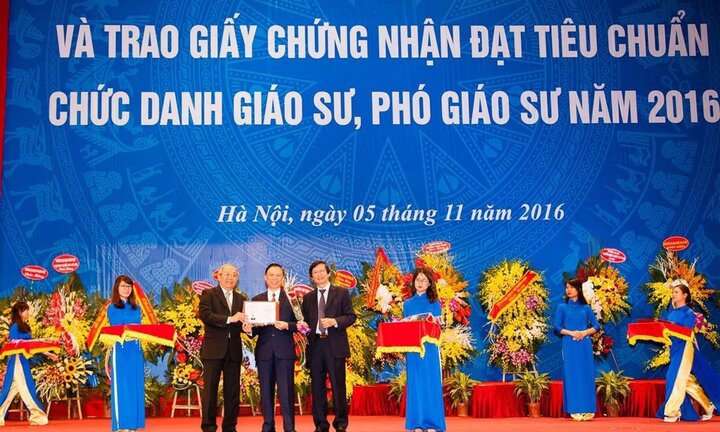 Rà soát xét giáo sư năm 2017: 'Sai sót gây bức xúc dư luận xã hội'