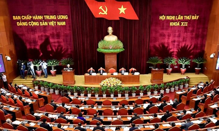 Những nội dung quan trọng nào được bàn thảo tại Hội nghị Trung ương 8?