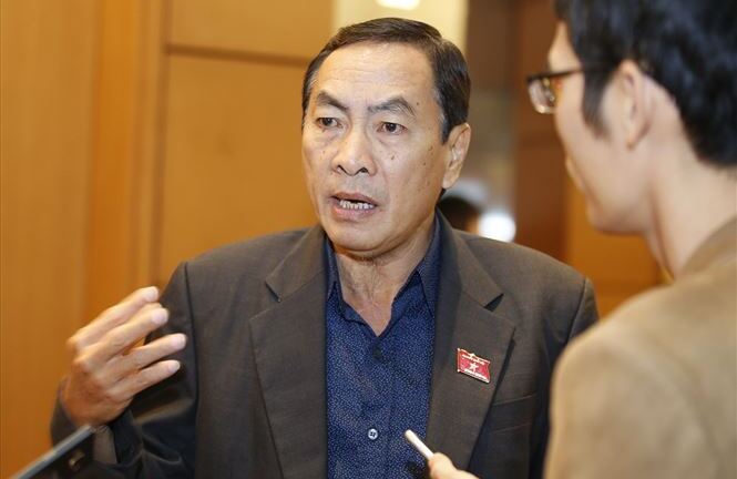 Chồng, vợ của lãnh đạo cấp cao cũng phải nêu gương, không sống xa hoa, không để điều tiếng