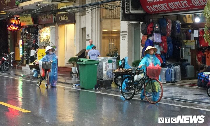 Mưa lớn giảm dần ở Bắc Bộ, Trung Bộ nắng nóng trở lại