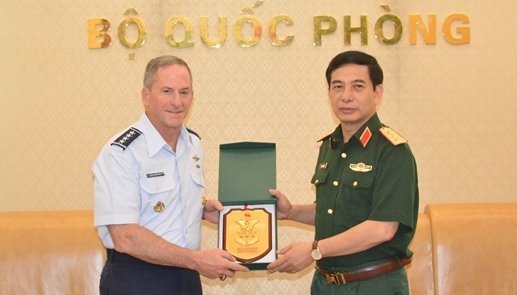 Thượng tướng Phan Văn Giang tiếp Tư lệnh Không quân Hoa Kỳ