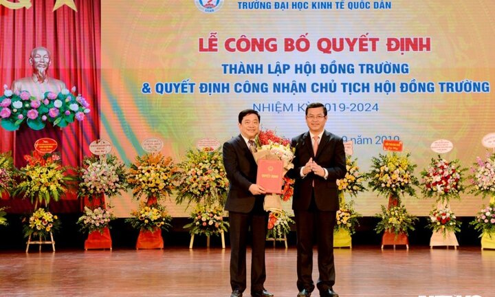 GS Trần Thọ Đạt được công nhận là Chủ tịch Hội đồng Trường Đại học Kinh tế Quốc dân