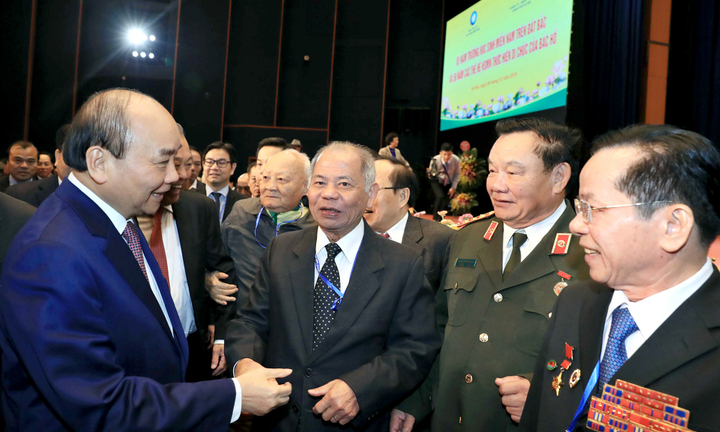 Thủ tướng: Trường học sinh miền Nam trên đất Bắc là mô hình giáo dục thành công