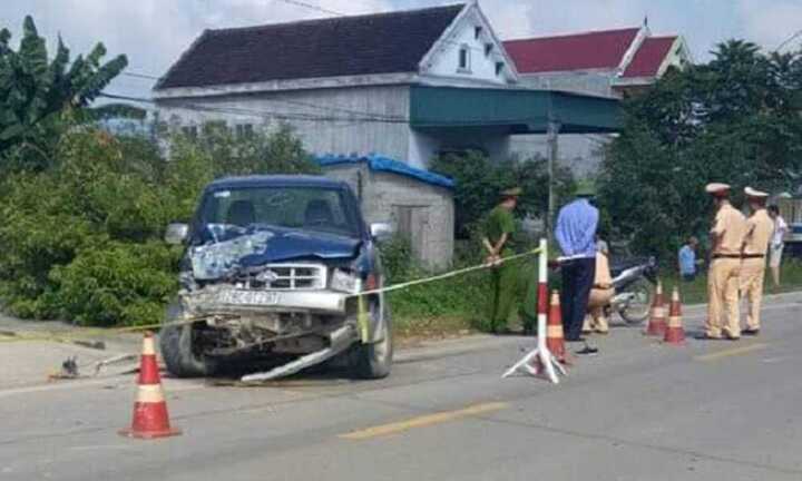 Chủ tịch xã lái ô tô đâm chết 2 thanh niên trong đêm