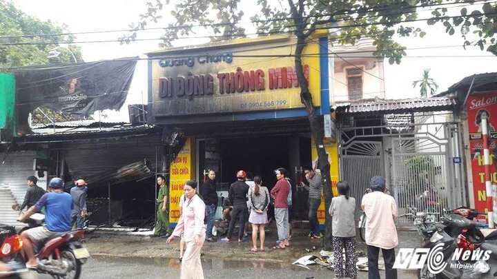 Cửa hàng tạp hóa cháy lớn, thiệt hại hàng tỷ đồng