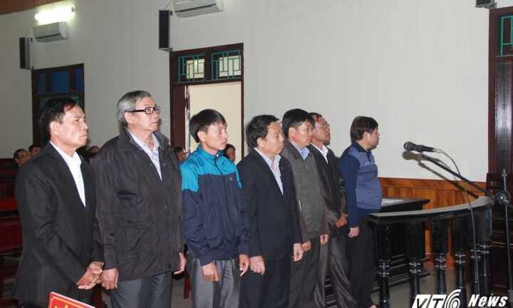 Gây thất thoát hơn 10 tỉ đồng, nguyên chủ tịch huyện xin miễn tội để tiếp tục cống hiến