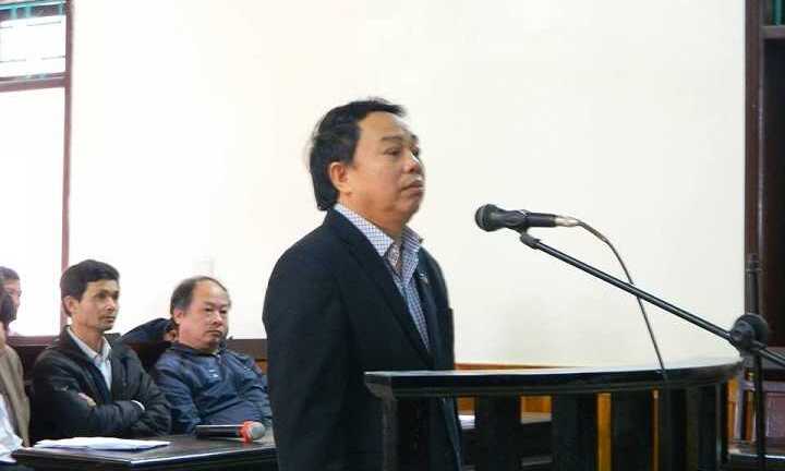 Nguyên chủ tịch huyện 'xin miễn tội để tiếp tục cống hiến' lĩnh 12 năm tù