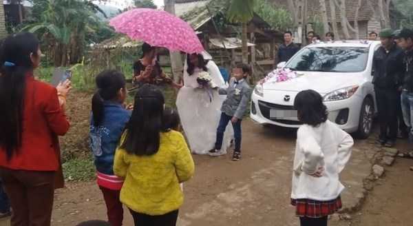 Sự thật đám cưới chú rể như trẻ con ở Hà Tĩnh