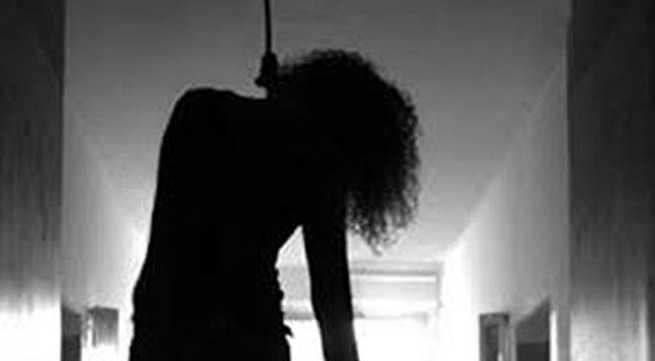 Phát hiện bị ung thư, một phụ nữ treo cổ tự tử