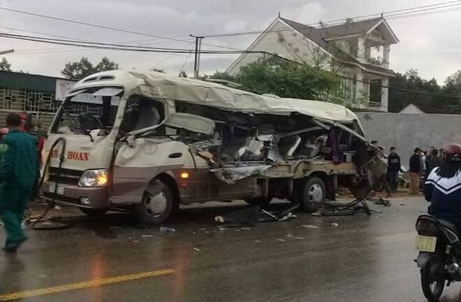 Tai nạn giao thông khiến 6 người chết ở Nghệ An: Khởi tố 2 tài xế xe tải