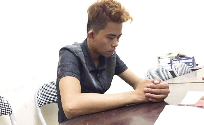 Giết bạn cướp xe để cầm lấy tiền đi chơi cùng bạn gái