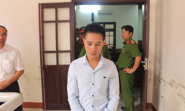 Mâu thuẫn trong cuộc nhậu, vung dao đâm chết em trai