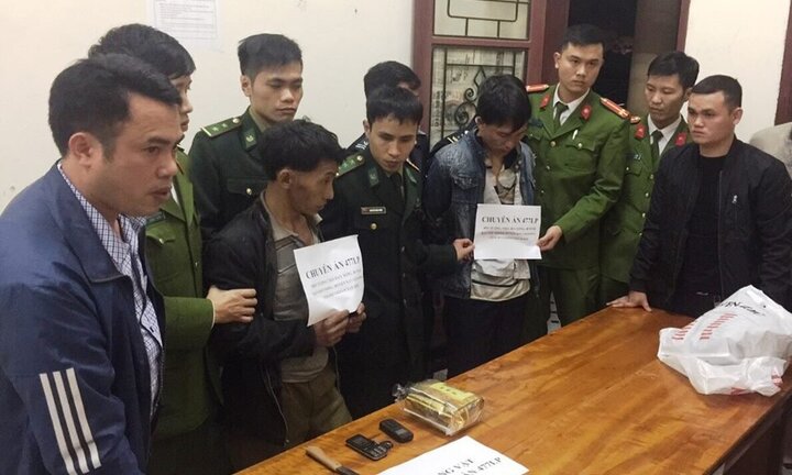 Bắt 2 người đàn ông Lào gieo rắc ‘cái chết trắng’ sang Việt Nam