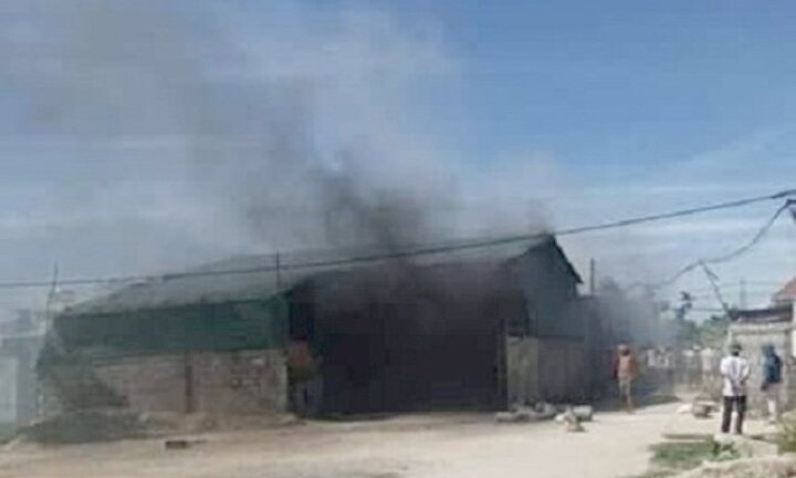 Hỏa hoạn thiêu rụi nhiều máy móc, thiết bị tại một nhà máy ở Nghệ An