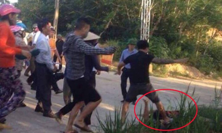 Phản đối bãi rác gây ô nhiễm, dân bị kẻ xăm trổ tấn công: Cơ quan chức năng nói gì?