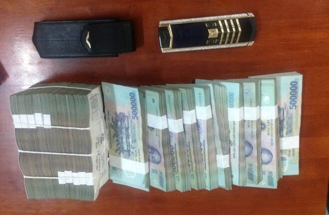 Bắt hai kẻ mạo danh công an, lừa đảo chiếm đoạt hàng tỷ đồng