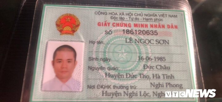 Danh tính kẻ ôm lựu đạn cố thủ trong nhà ở Nghệ An