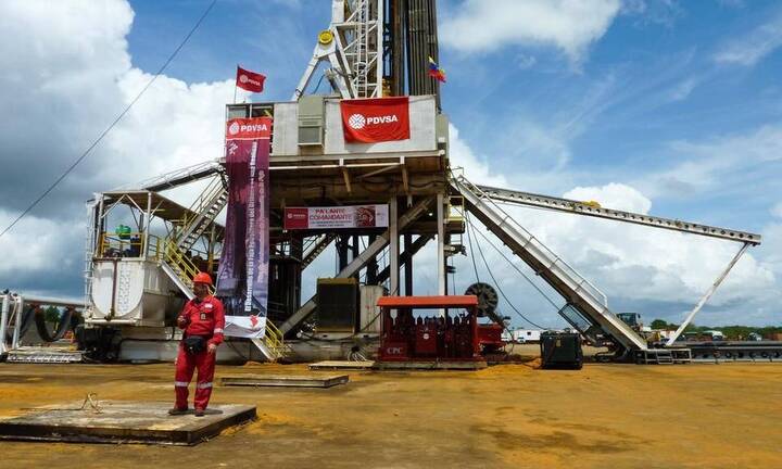 Mỹ ngừng nhập dầu thô, Venezuela mất đi nguồn thu duy nhất