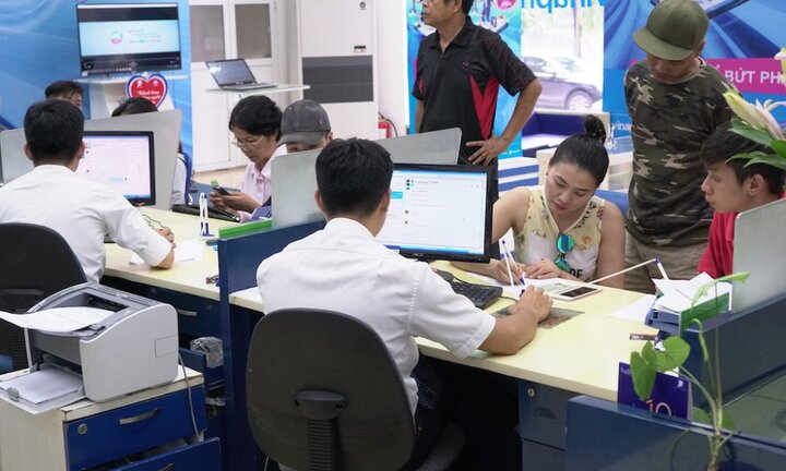 Hôm nay thực hiện chụp ảnh đăng ký sim chính chủ: Bất ngờ và bất tiện