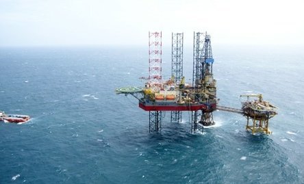 Tập đoàn Dầu khí khẩn trương đối phó với cơn bão số 12