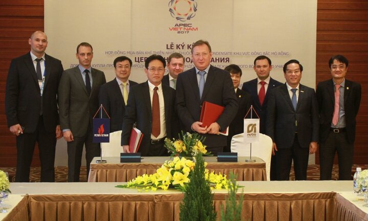 Petrovietnam ký kết hợp tác với Zarubezhneft tại Đông Bắc Mỏ Rồng