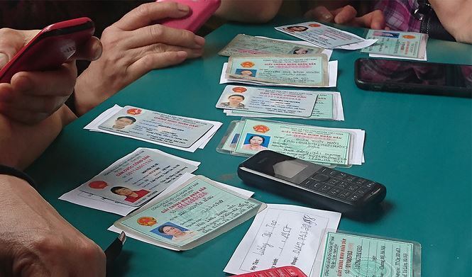 Chủ thuê bao 11 số 'méo mặt' vì phải tự đi đăng ký lại thông tin