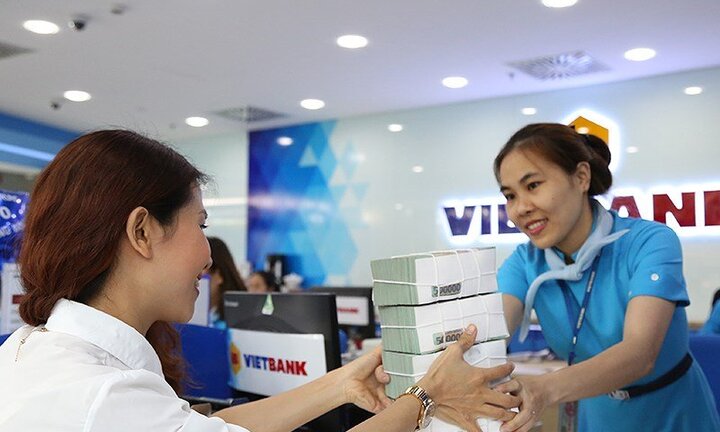 Ngân hàng làm gì để thoát 'vòng kim cô' siết tín dụng?