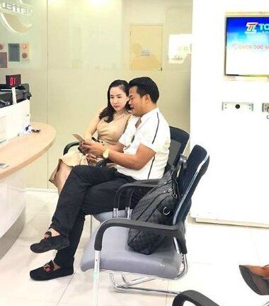 Siêu SIM 0989999999 từng bán cho Ngọc Trinh được nhượng lại giá 19 tỷ đồng