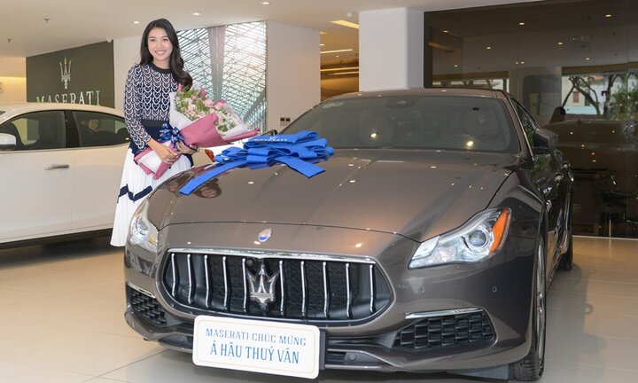 Á hậu Thúy Vân mua Maserati Quattroporte giá gần 8 tỷ đồng