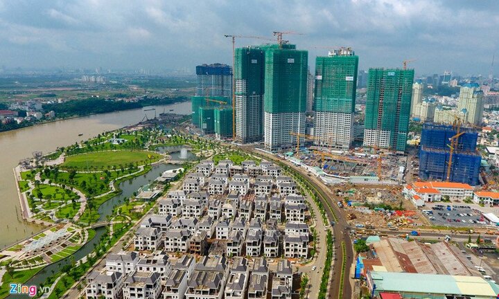 Ngành bất động sản ngày càng khó vay vốn từ ngân hàng