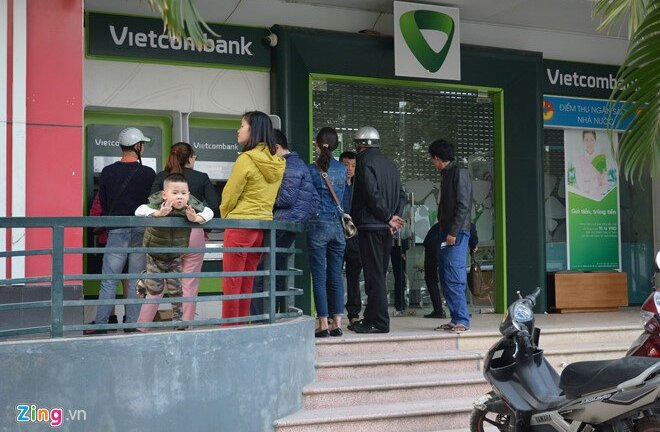Từ ngày 15/11, Vietcombank dừng dịch vụ với chủ tài khoản SIM 11 số
