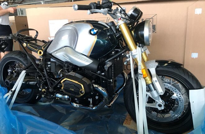 Cặp đôi BMW R nineT Spezial và K1600 Grand America đến Việt Nam