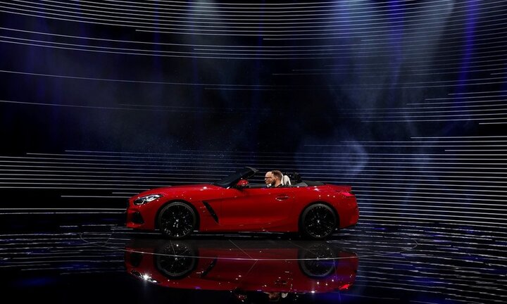 Tương lai hướng về điện hóa, ngành ôtô sẵn sàng cho những 'ngôi sao' xe điện