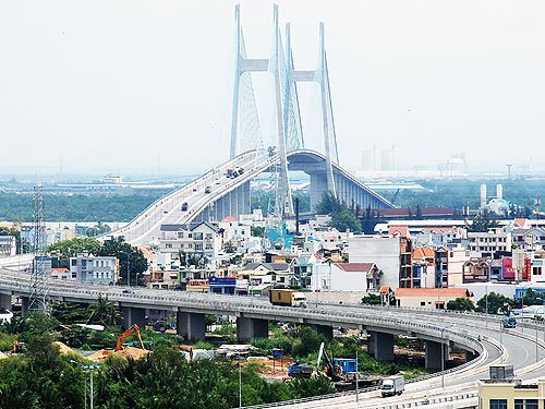 Chủ tịch TP.HCM: Không vì nhà hát giao hưởng mà dừng giải quyết ngập nước, kẹt xe