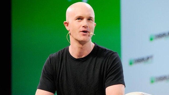 Giá Bitcoin giảm, CEO sàn tiền ảo Coinbase vẫn trở thành tỷ phú