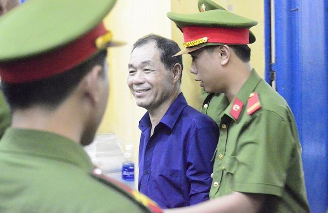 Đang thụ án, Trầm Bê tiếp tục bị khởi tố, bắt giam trong vụ án ‘siêu lừa’ Dương Thanh Cường