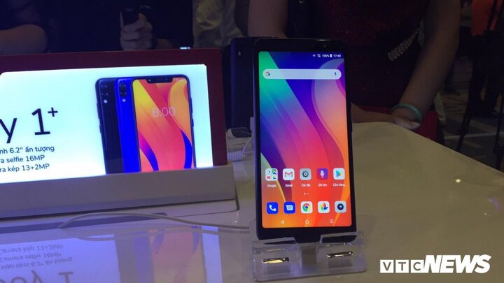 Điện thoại tầm trung Vsmart Active 1 giá chính thức 4,9 triệu đồng